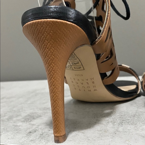 White House Black Market Tan & Black Strappy Heels Size 6.5 - Picture 8 of 13